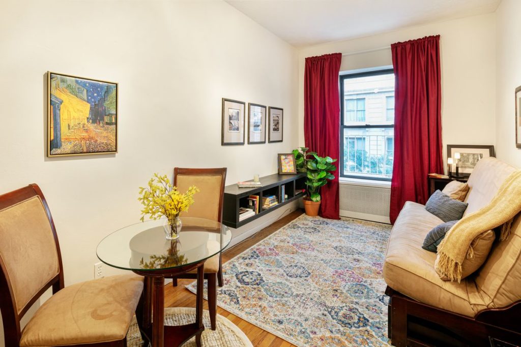 Дешевые квартиры в нью йорке цены сколько стоит 2 этажный частный дом
