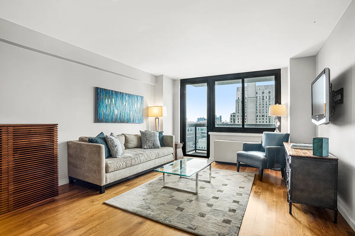 515 East 72nd Street 25E