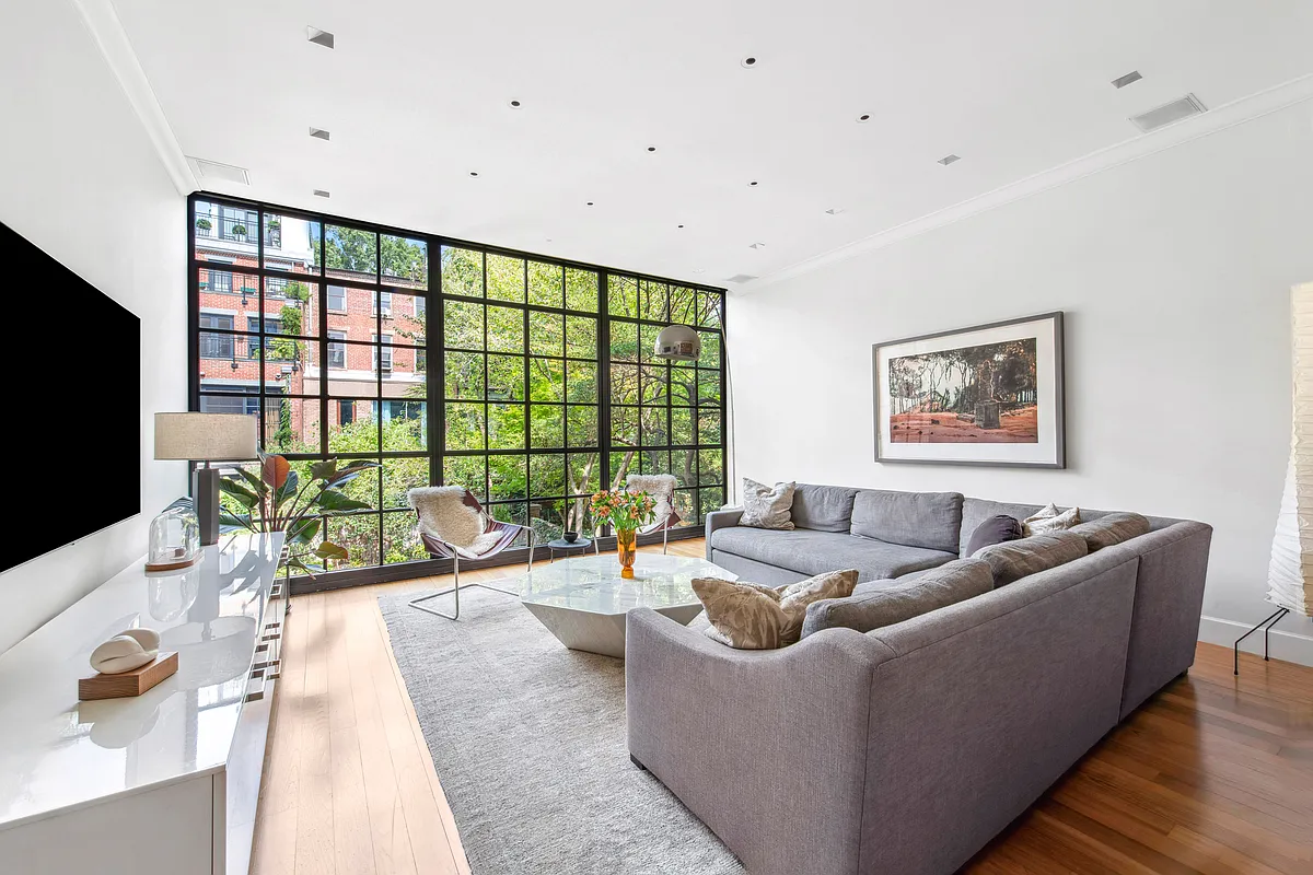 233 West 11th Street
