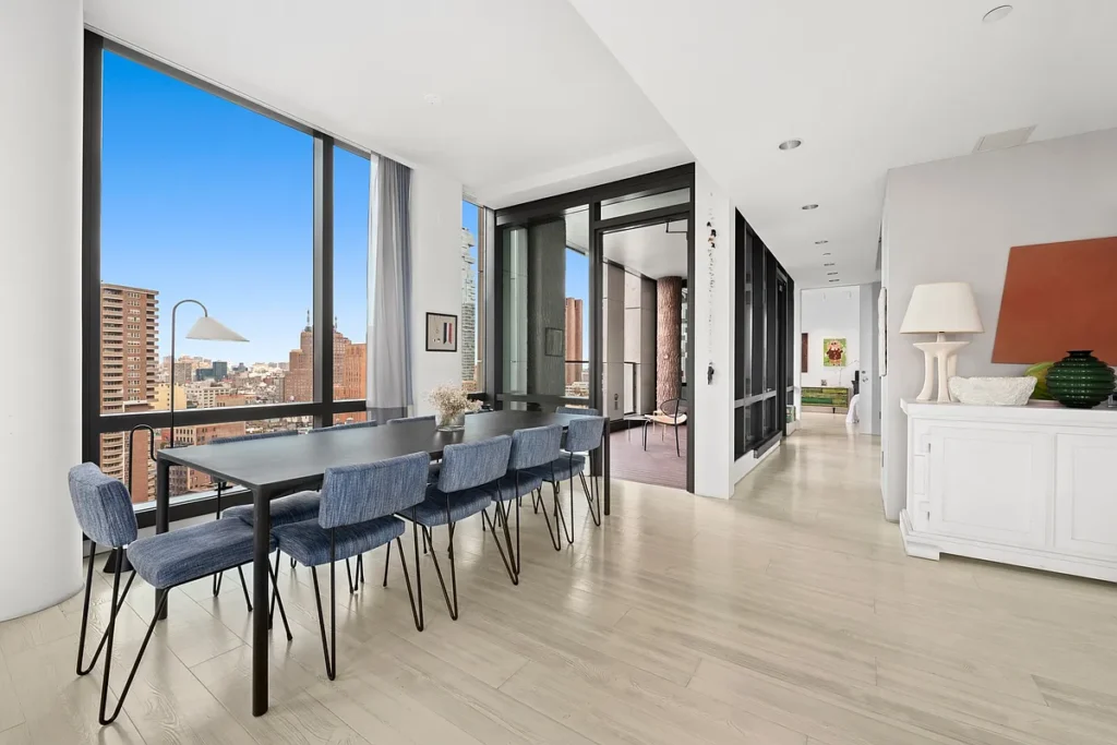 101 Warren Street 2620