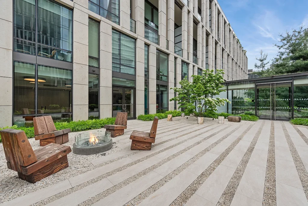 101 Warren Street 2620