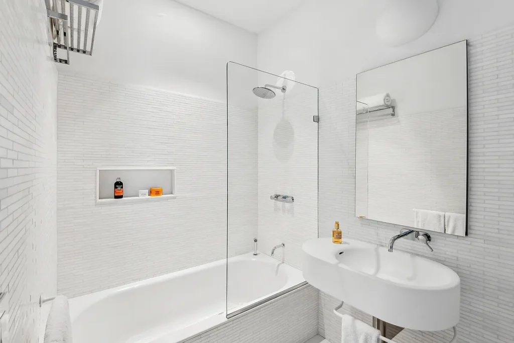 56 Leonard Street 35B-WEST