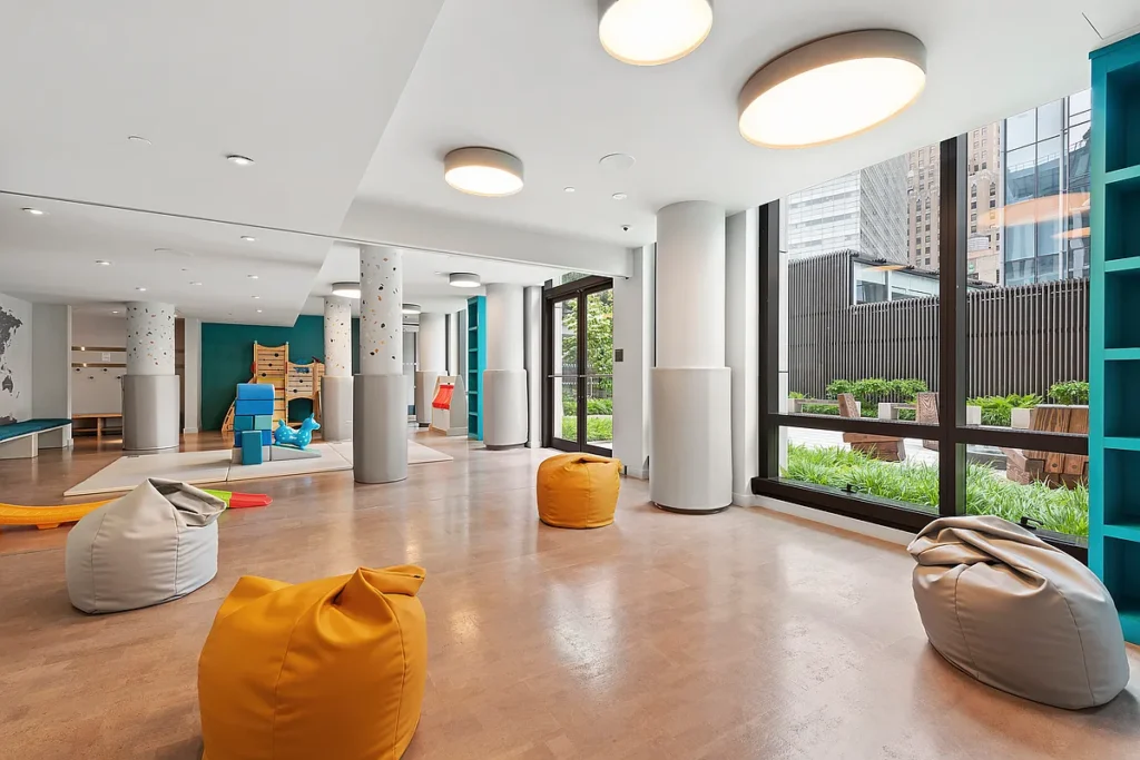 101 Warren Street 2620